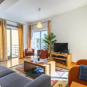  Apartment Marina Breeze With Pool - 900m From The